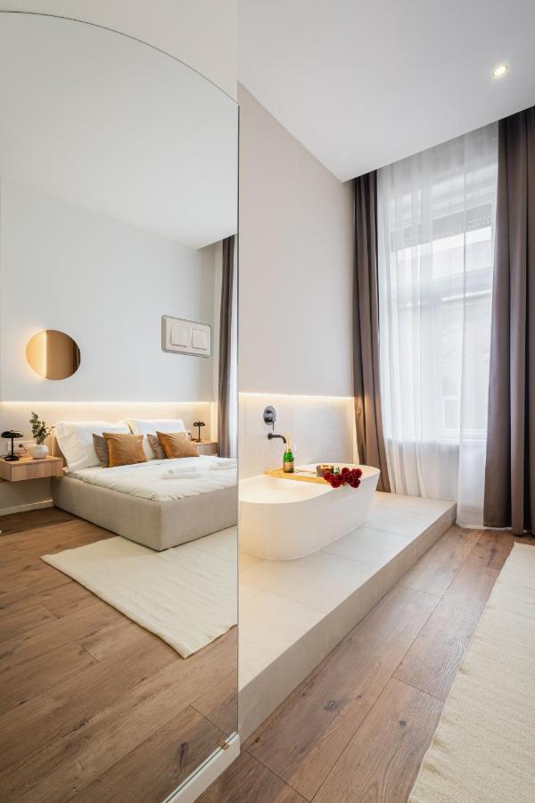 You Boutique Suites, Best Location By Bqa Budapest Exterior foto