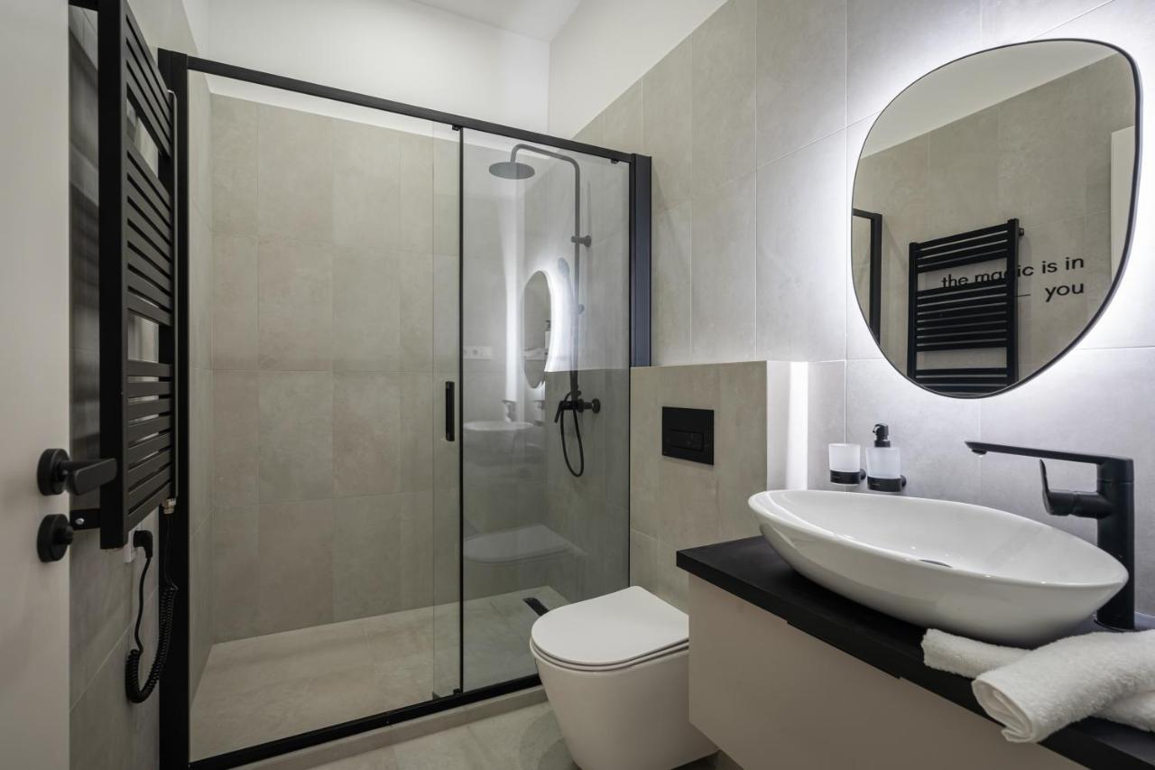 You Boutique Suites, Best Location By Bqa Budapest Exterior foto