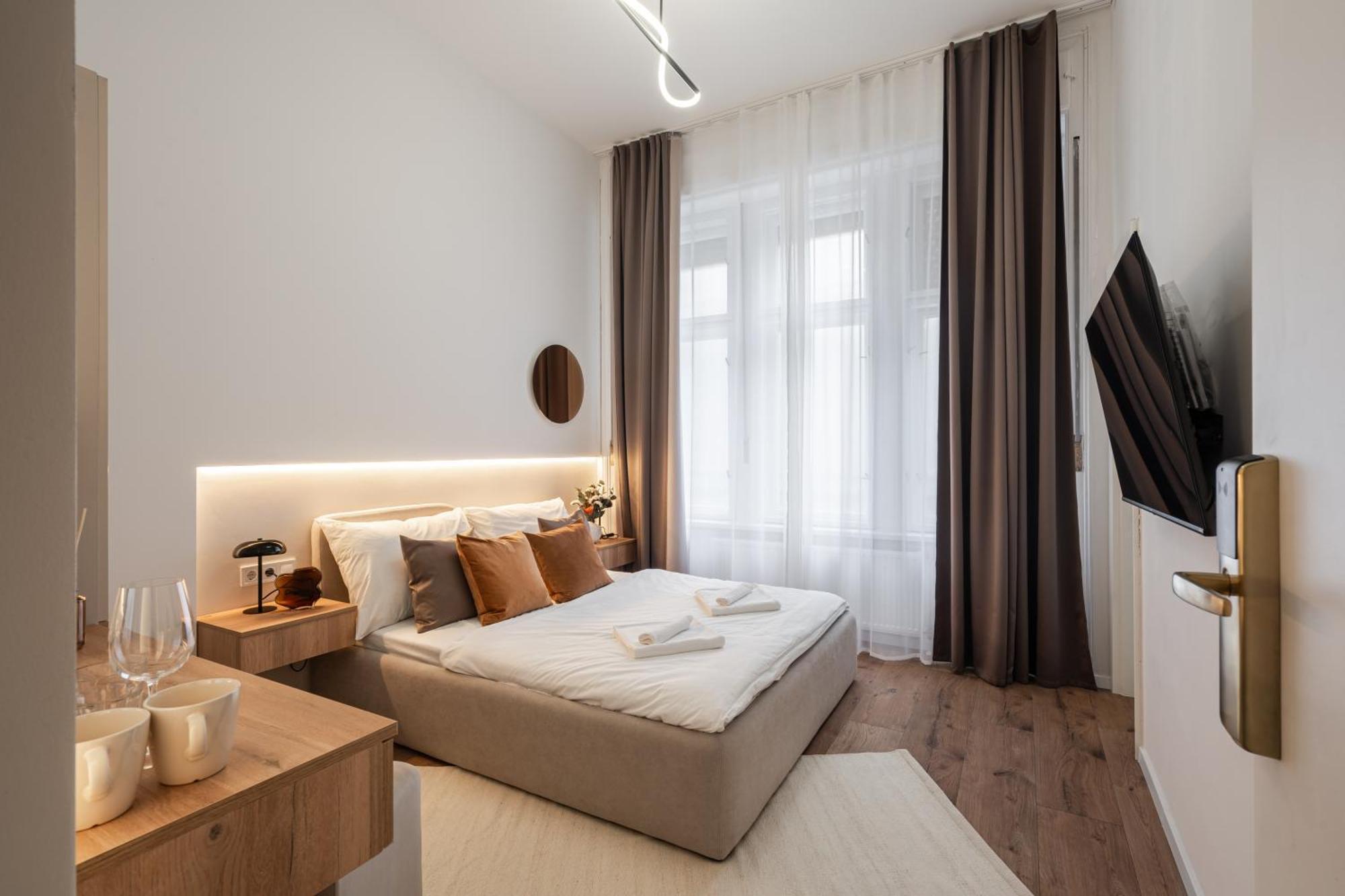 You Boutique Suites, Best Location By Bqa Budapest Exterior foto